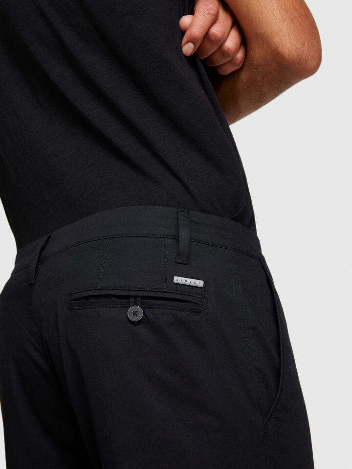 Slim fit chinos - men's chino trousers - Black | Sisley image number 5